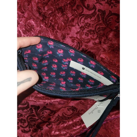 Vera Bradley Tech Wristlet RFID Protection Classic Navy NWT Retail $69 - Picture 3 of 4